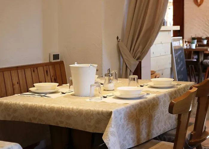 Sfazu Otel Poschiavo